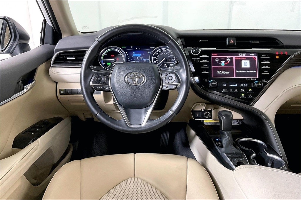 2020 Toyota Camry Hybrid XLE